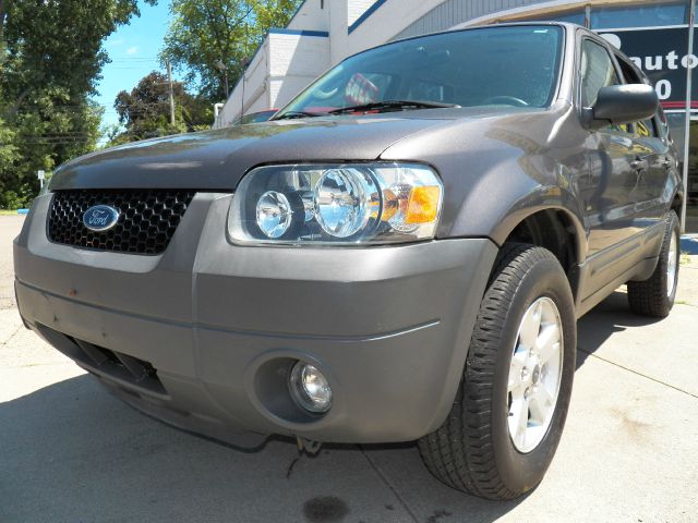 2005 Ford Escape 15