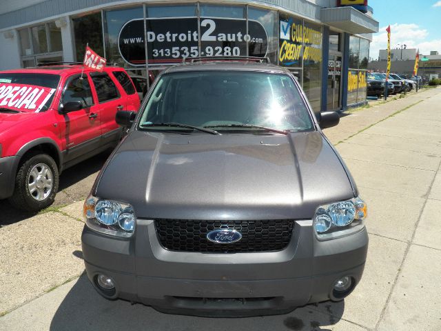 2005 Ford Escape 15