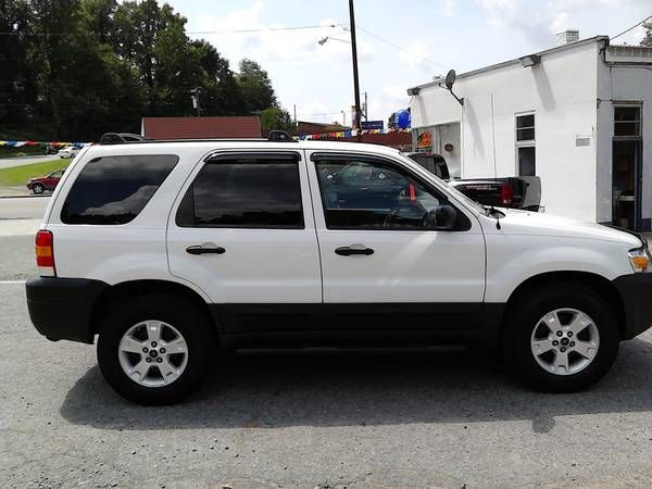 2005 Ford Escape SL 4x4 Regular Cab