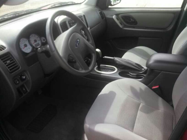 2006 Ford Escape ESi