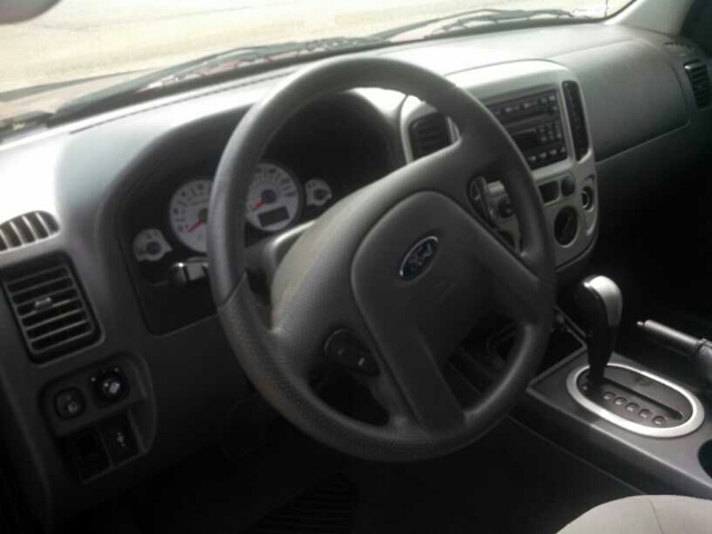 2006 Ford Escape ESi