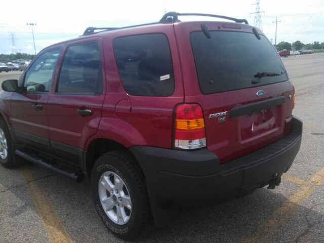 2006 Ford Escape ESi