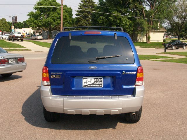 2006 Ford Escape Ram 3500 Diesel 2-WD