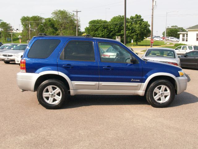 2006 Ford Escape Ram 3500 Diesel 2-WD