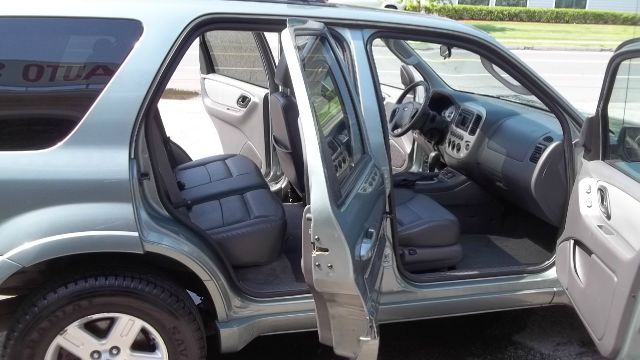 2006 Ford Escape Ram 3500 Diesel 2-WD