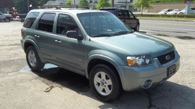 2006 Ford Escape Ram 3500 Diesel 2-WD