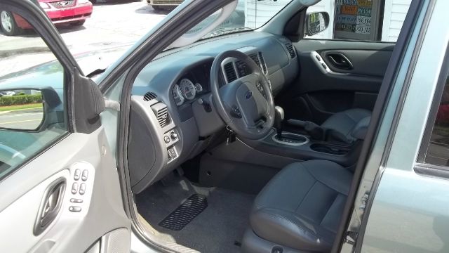 2006 Ford Escape Ram 3500 Diesel 2-WD