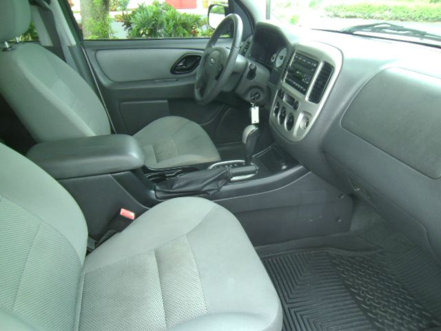 2006 Ford Escape SL 4x4 Regular Cab