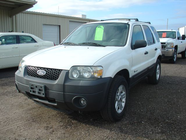 2006 Ford Escape Ram 3500 Diesel 2-WD