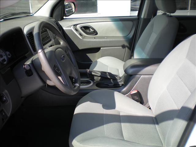 2006 Ford Escape ESi