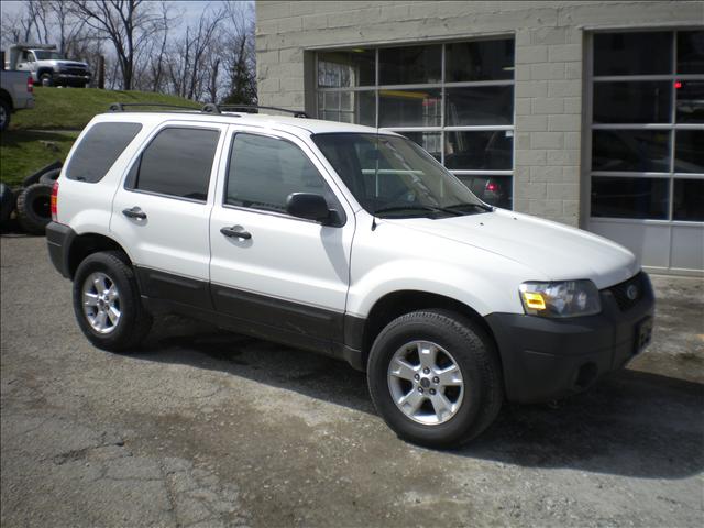 2006 Ford Escape ESi