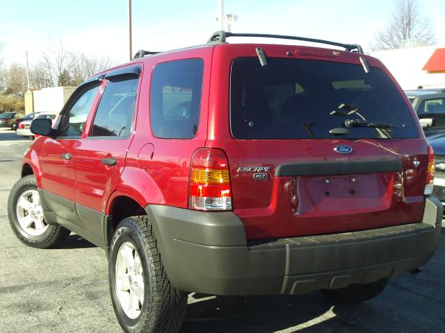 2006 Ford Escape ESi