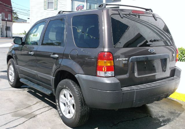 2006 Ford Escape SL 4x4 Regular Cab