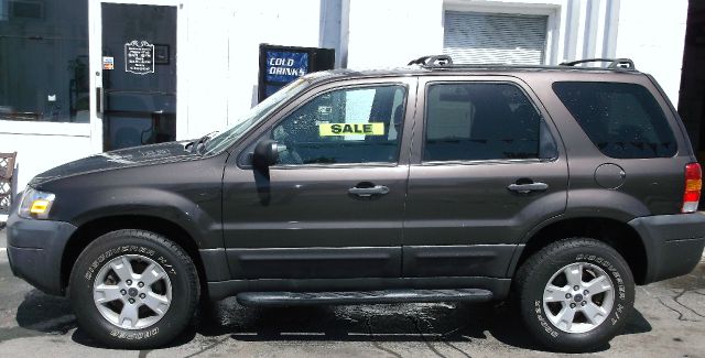 2006 Ford Escape SL 4x4 Regular Cab