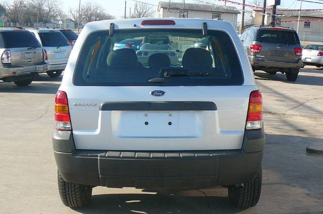 2006 Ford Escape Reg Cab 159.5 WB C5B