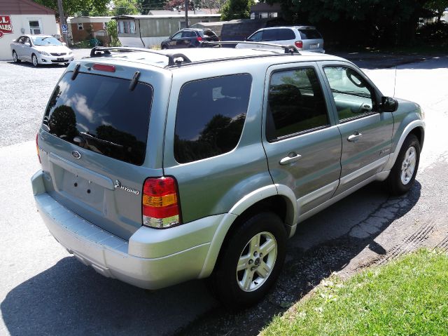 2006 Ford Escape Ram 3500 Diesel 2-WD