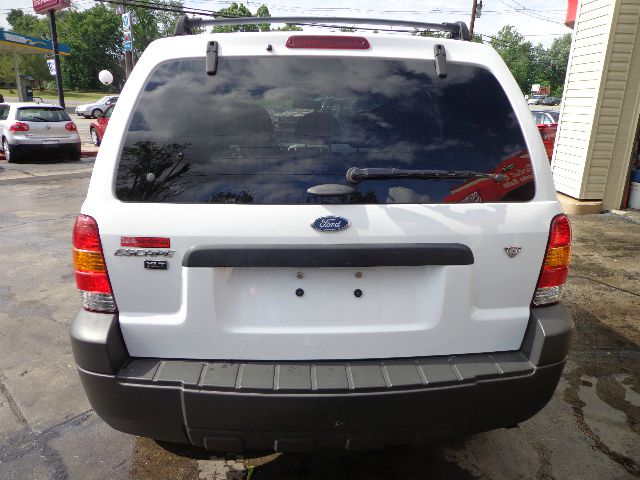 2006 Ford Escape ESi