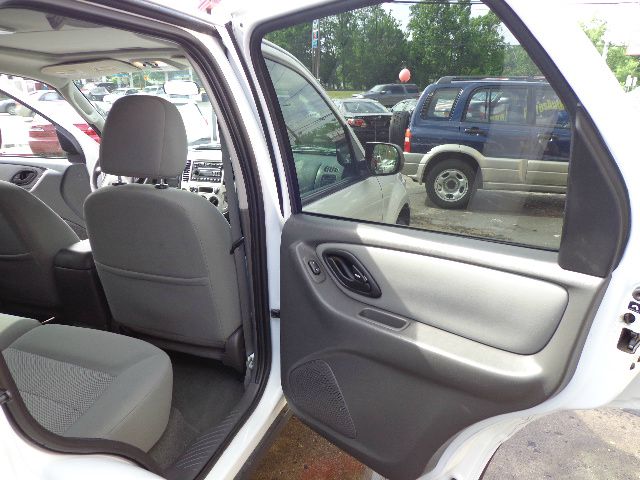 2006 Ford Escape ESi