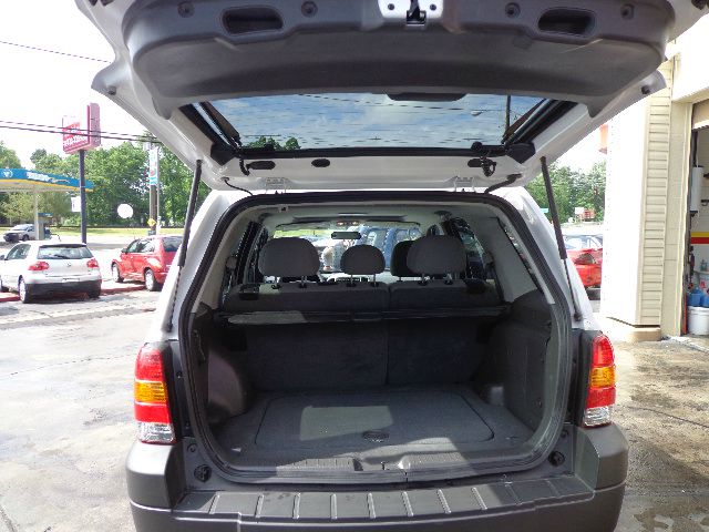 2006 Ford Escape ESi