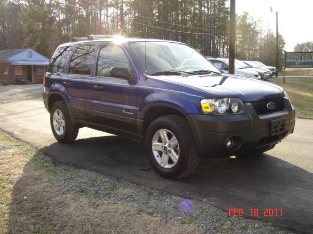 2006 Ford Escape ESi