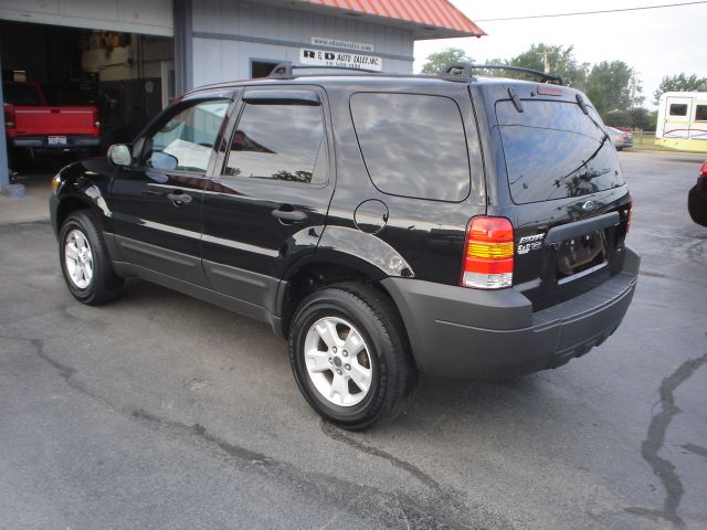 2006 Ford Escape 4dr Sdn 2.4L FWD