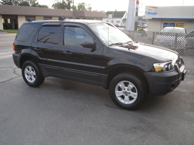 2006 Ford Escape 4dr Sdn 2.4L FWD