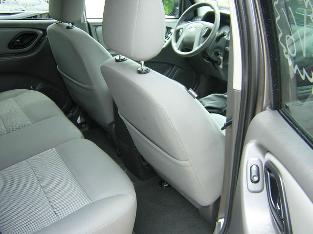 2006 Ford Escape ESi