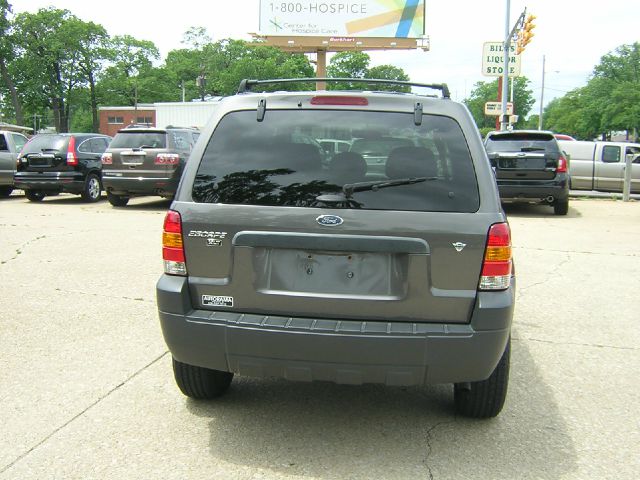 2006 Ford Escape ESi