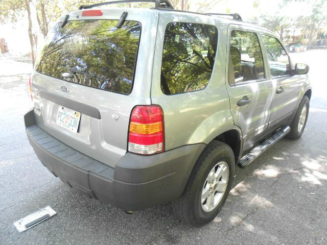 2006 Ford Escape SL 4x4 Regular Cab