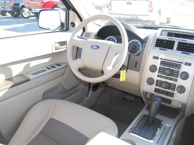 2008 Ford Escape ESi