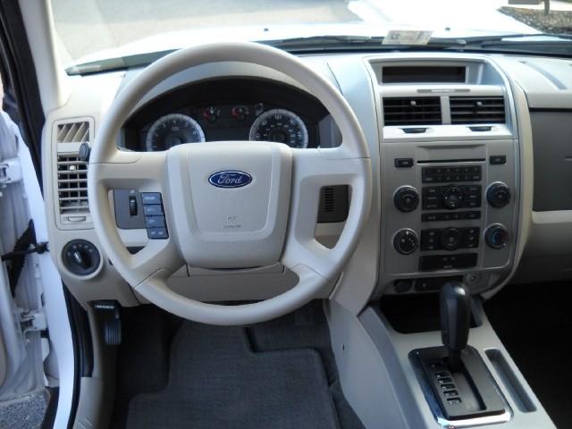 2008 Ford Escape ESi