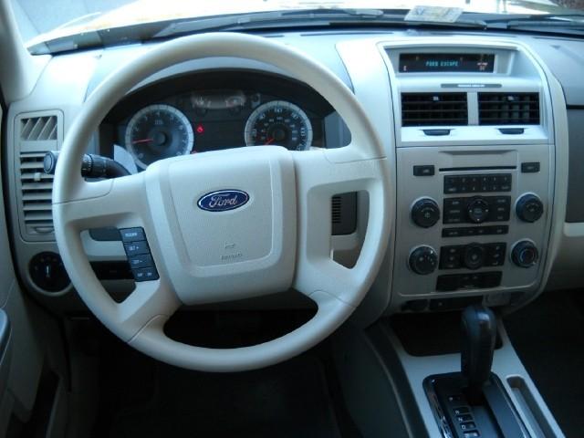 2008 Ford Escape ESi