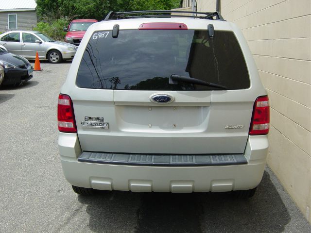 2008 Ford Escape 2dr Roadster Limited