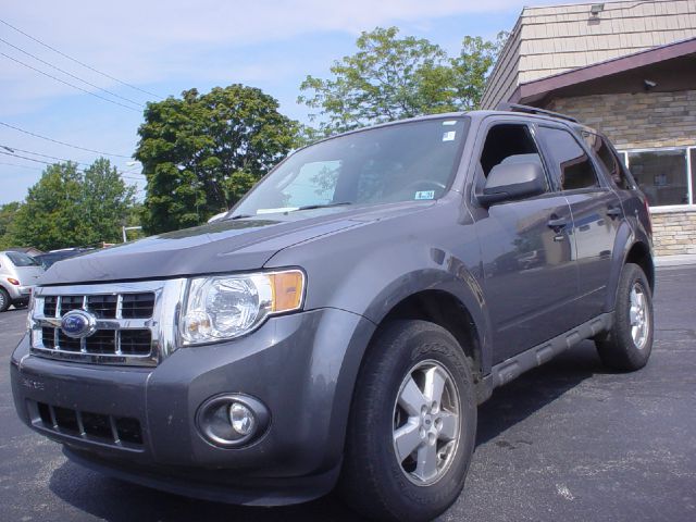 2009 Ford Escape 2dr Roadster Limited