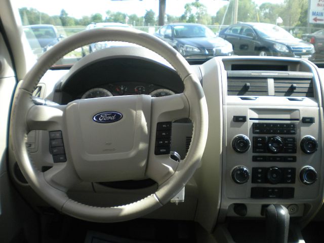 2009 Ford Escape 2dr Roadster Limited