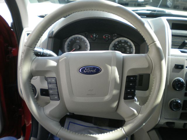 2009 Ford Escape 2dr Roadster Limited