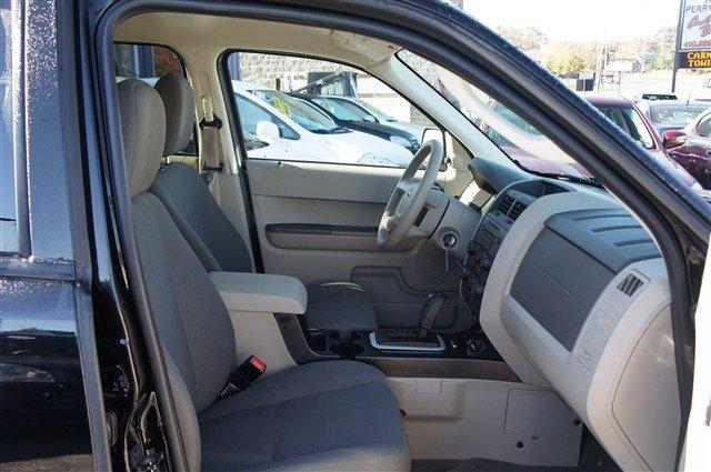 2009 Ford Escape XLS