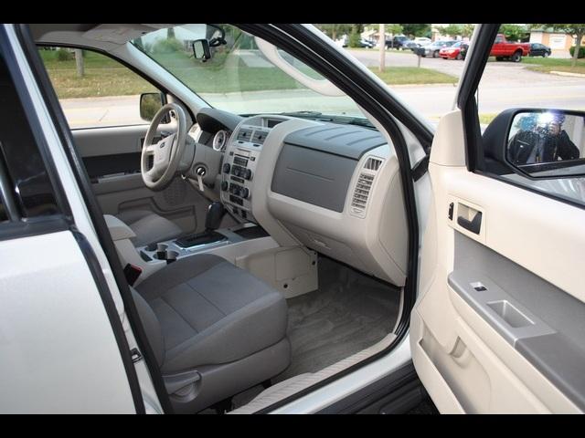 2009 Ford Escape ESi