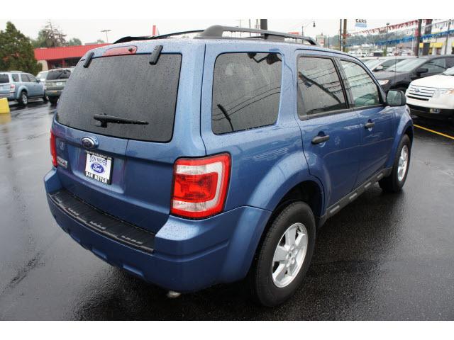 2009 Ford Escape ESi