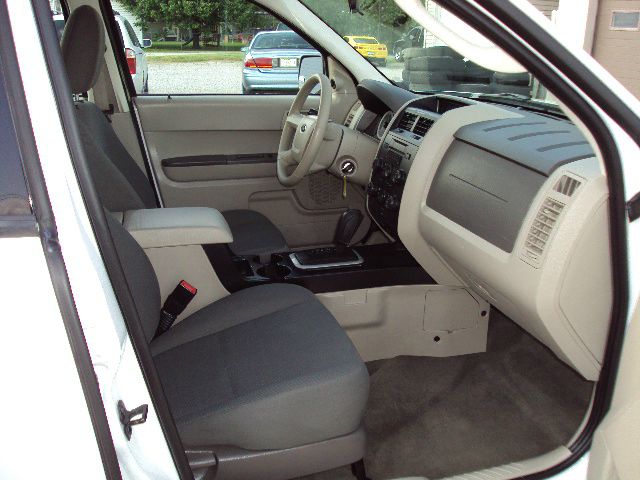 2009 Ford Escape Ram 3500 Diesel 2-WD