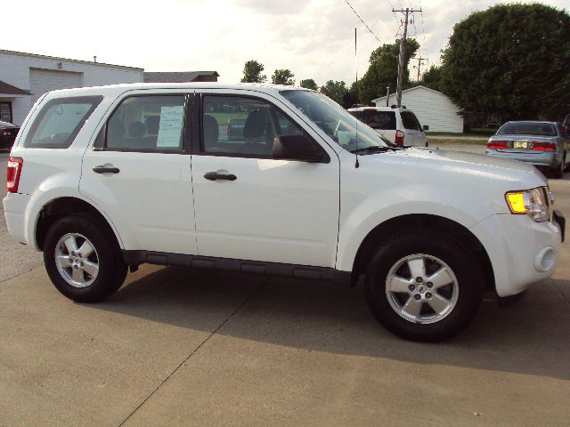 2009 Ford Escape Ram 3500 Diesel 2-WD