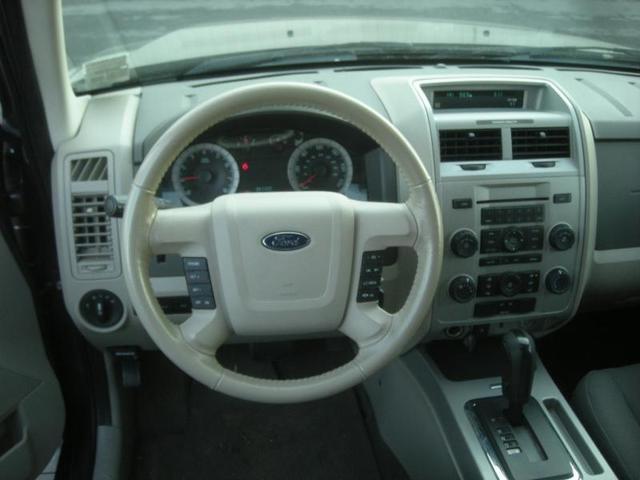 2009 Ford Escape ESi