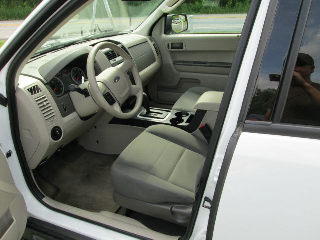 2010 Ford Escape Premium I-4