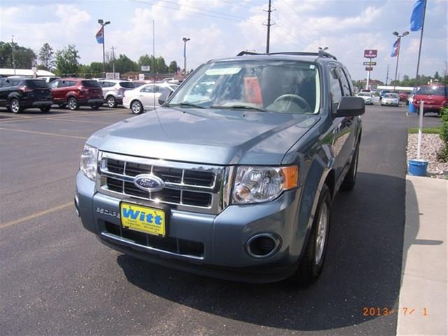 2010 Ford Escape XLS