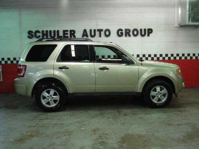 2010 Ford Escape 31 FOOT