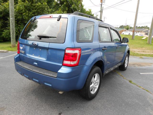 2010 Ford Escape XLS