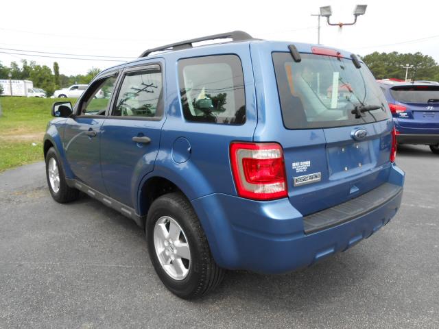 2010 Ford Escape XLS