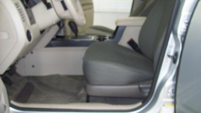 2010 Ford Escape XLS