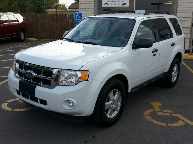 2010 Ford Escape 31 FOOT