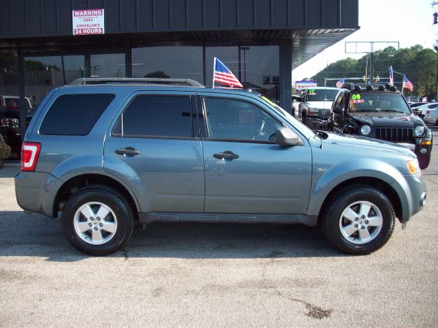 2010 Ford Escape 31 FOOT